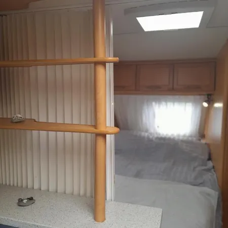 营地 The Caravan, Beach, Allihies. Ballydonegan